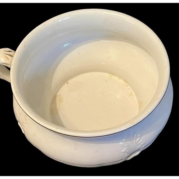 Vintage K.T. & K. Co Semi Vitreous Porcelain Camber Pot / Bowl / Soup Tureen - Picture 4 of 13